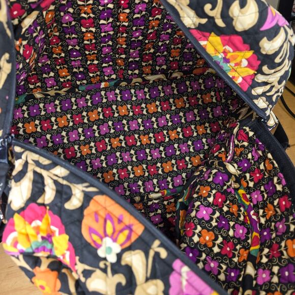 Vera Bradley Suzani Duffle Weekender Bag
17x13x9 Shoulder Strap Top Handles - Picture 5 of 5